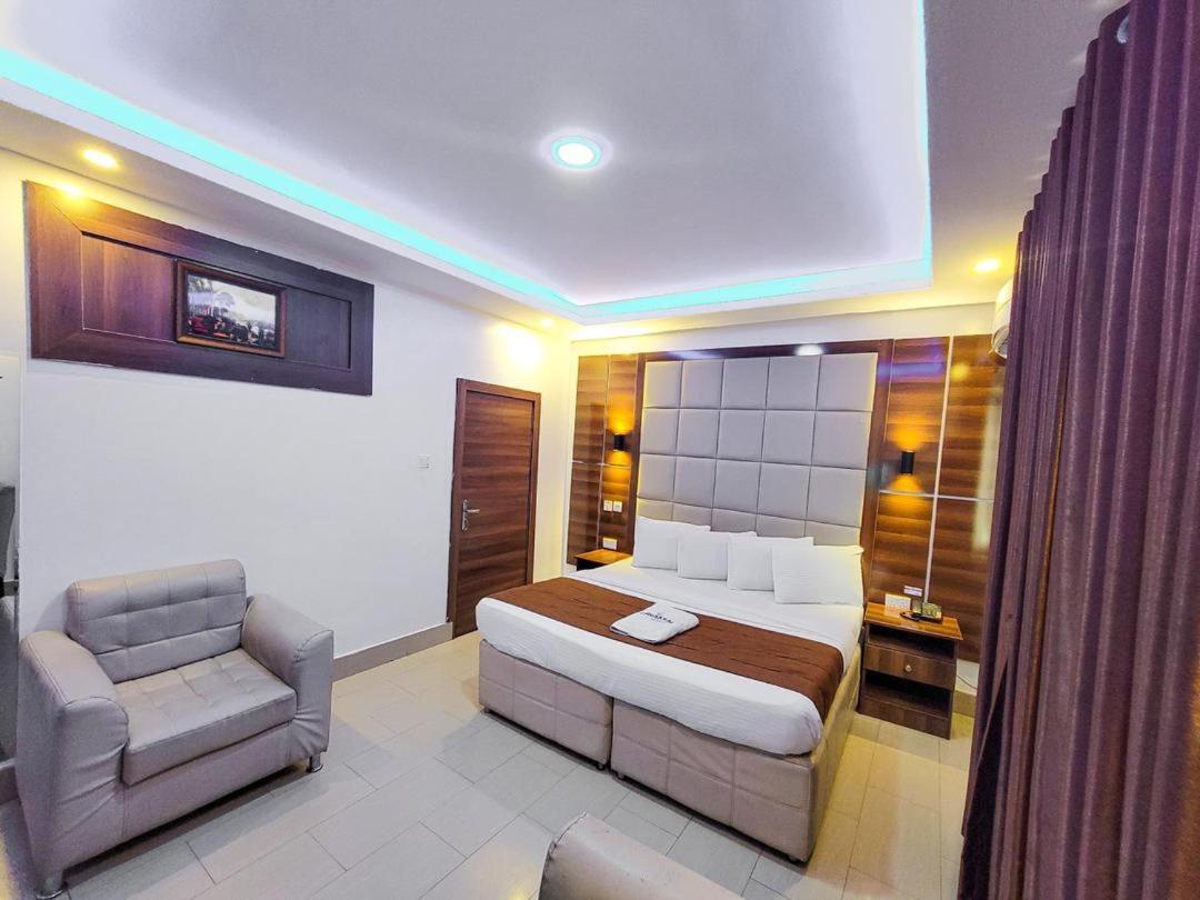 Presken Hotels @ Freedom Way, Lekki Buitenkant foto