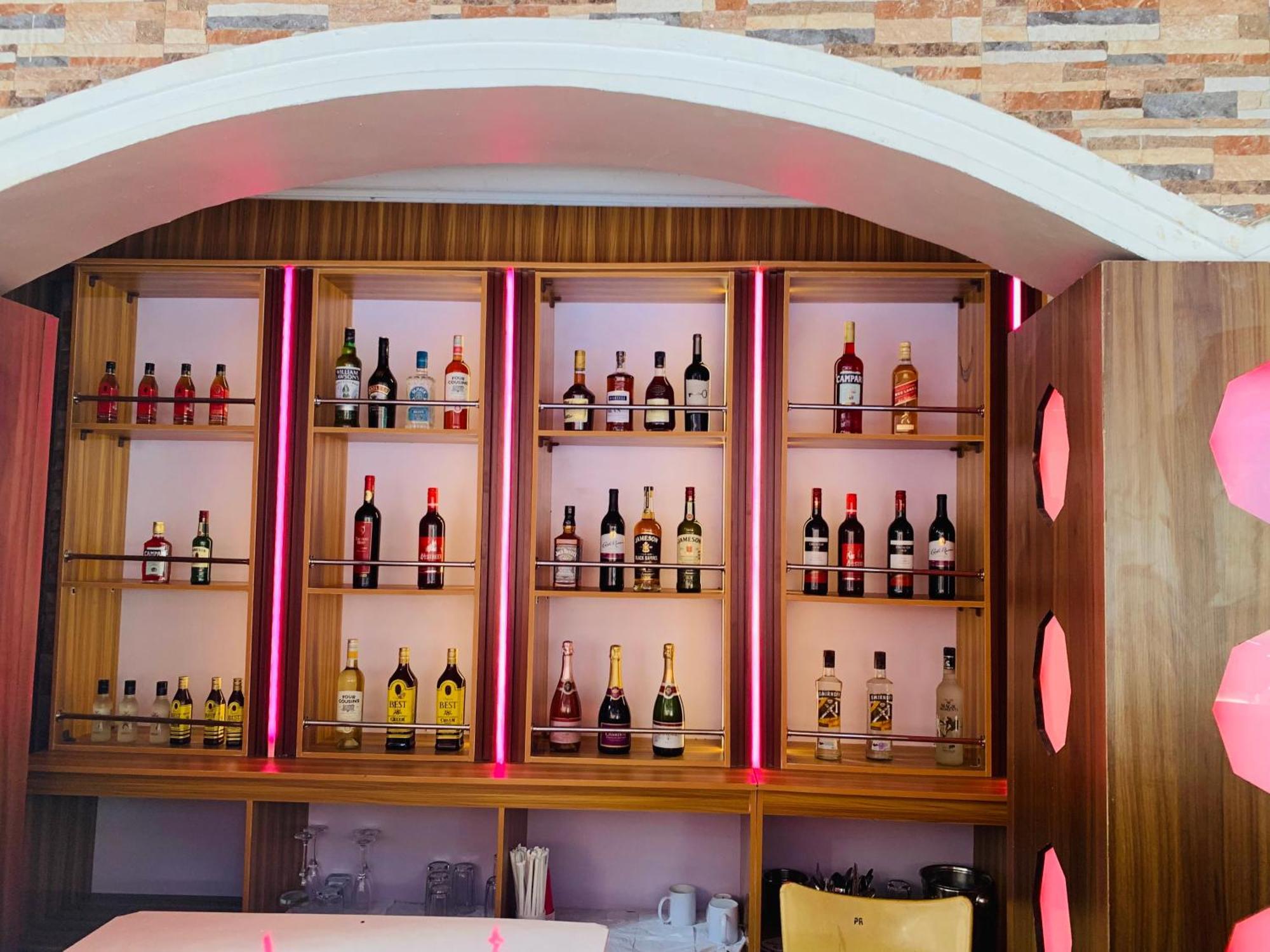 Presken Hotels @ Freedom Way, Lekki Buitenkant foto