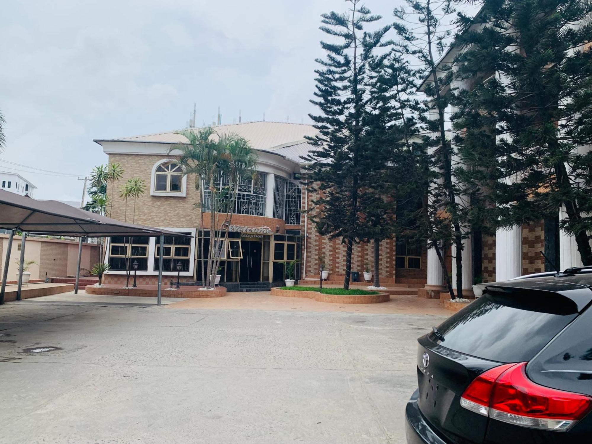 Presken Hotels @ Freedom Way, Lekki Buitenkant foto