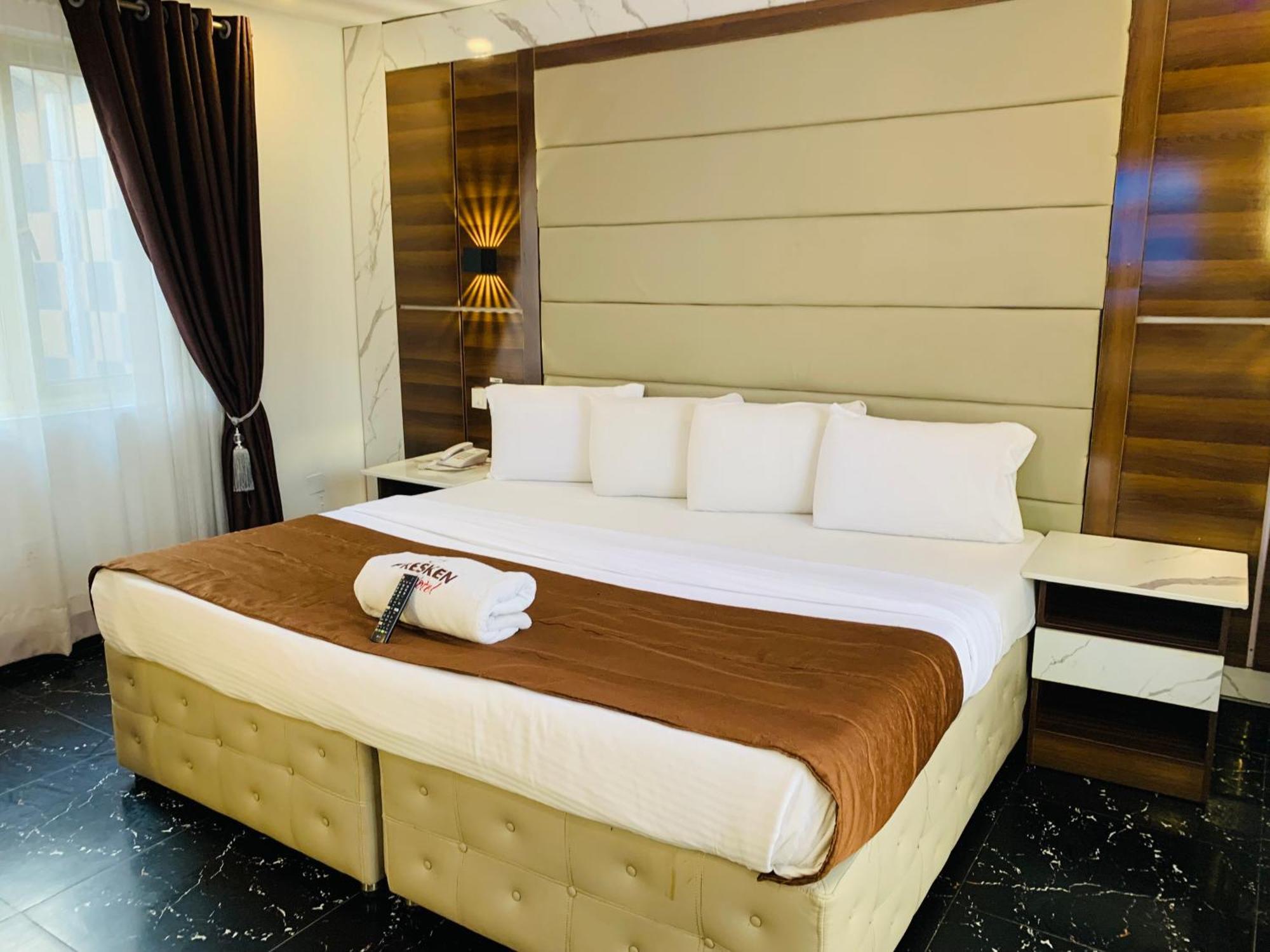 Presken Hotels @ Freedom Way, Lekki Buitenkant foto