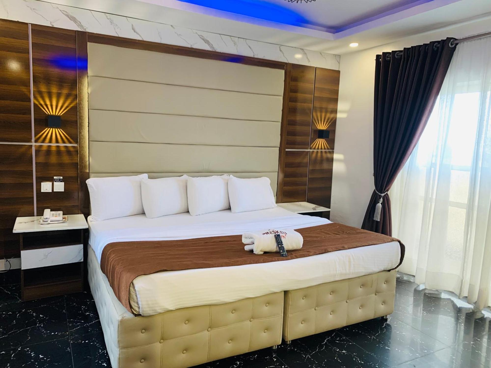 Presken Hotels @ Freedom Way, Lekki Buitenkant foto