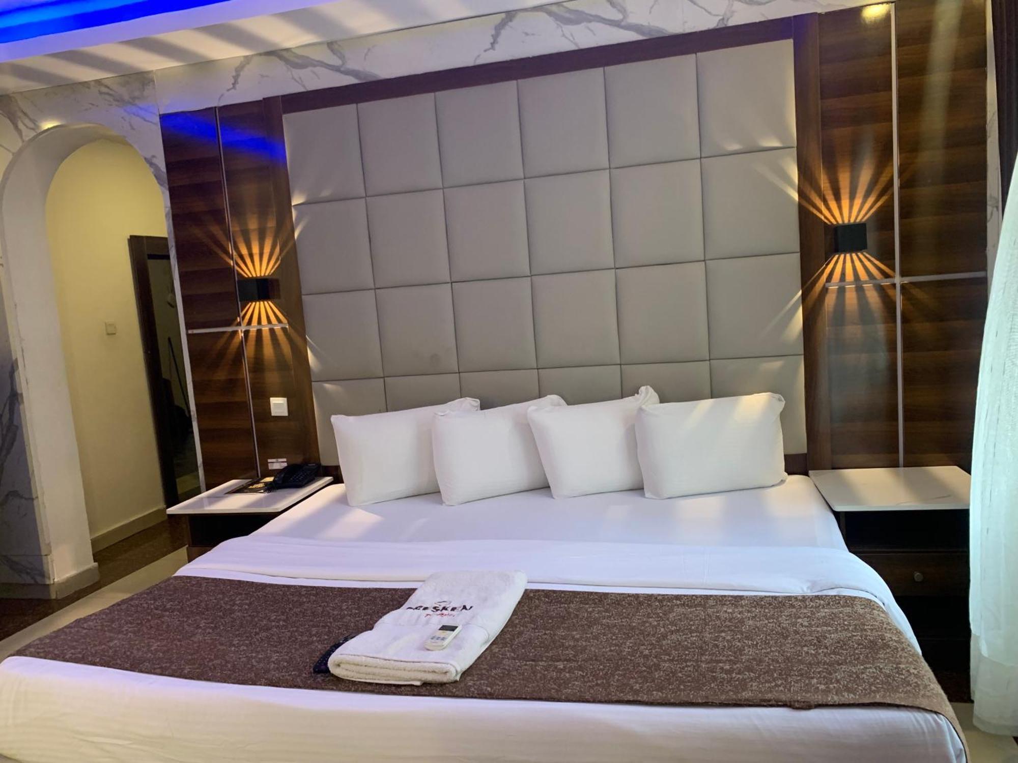 Presken Hotels @ Freedom Way, Lekki Buitenkant foto