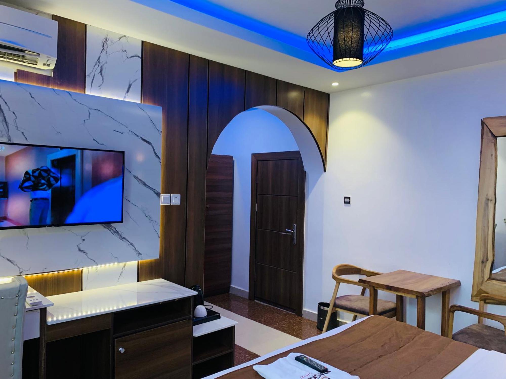 Presken Hotels @ Freedom Way, Lekki Buitenkant foto