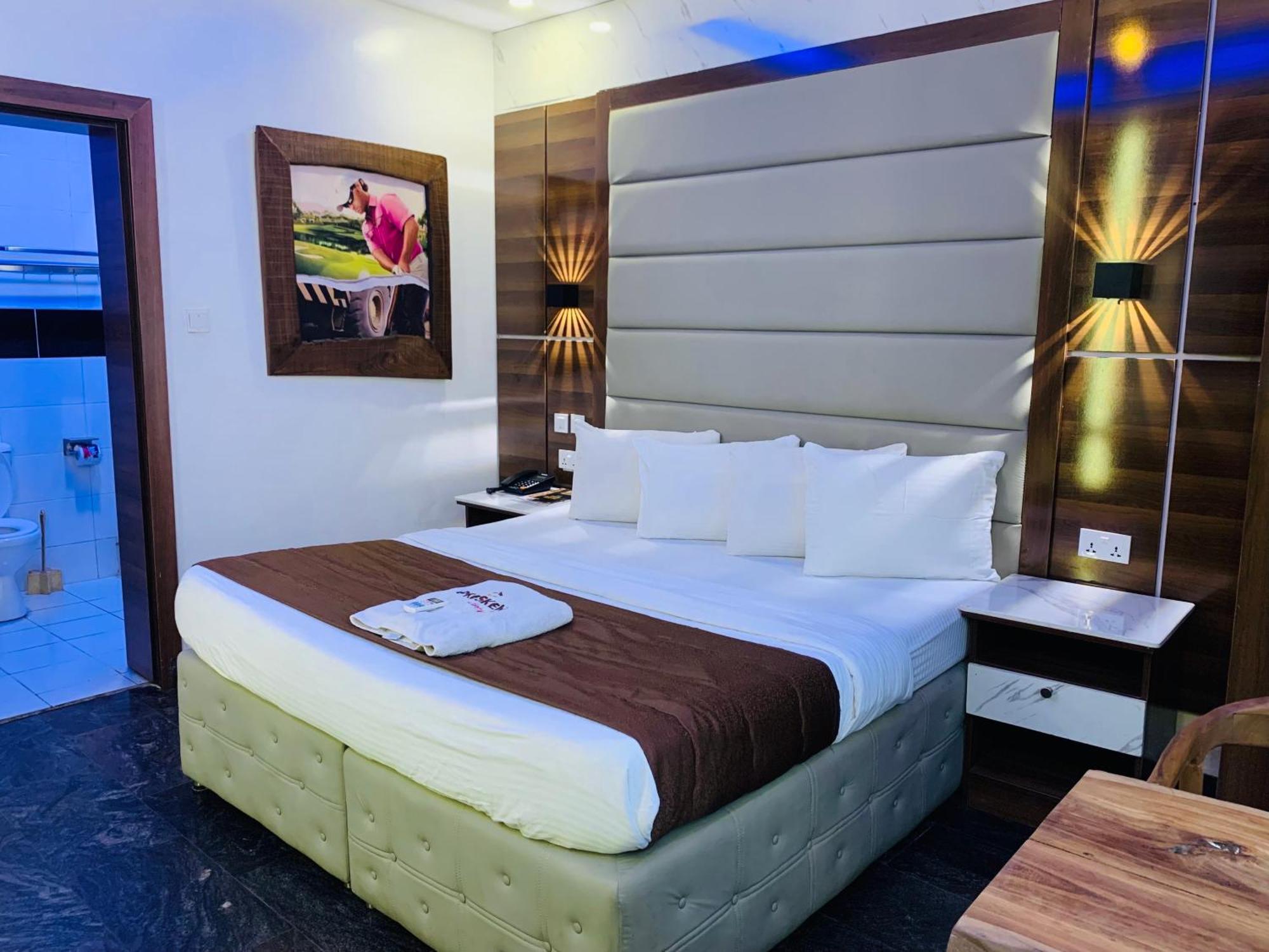 Presken Hotels @ Freedom Way, Lekki Buitenkant foto